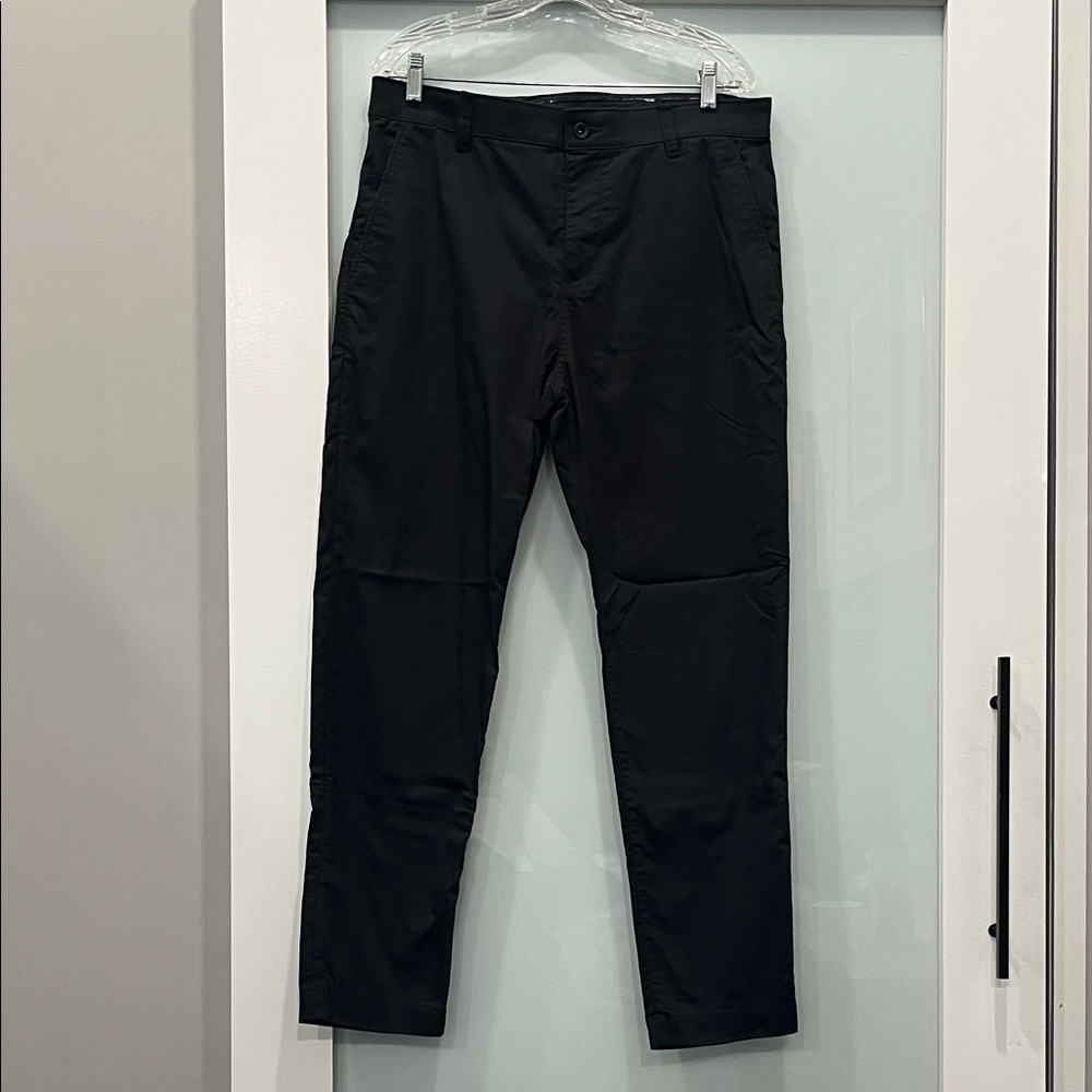 Nike Men's Black Slim Fit Chinos w Dri-Fit, Size 34x32